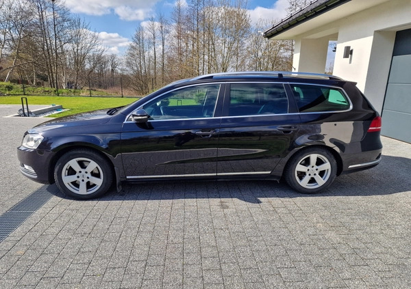 Volkswagen Passat cena 28900 przebieg: 200000, rok produkcji 2011 z Wieliczka małe 121